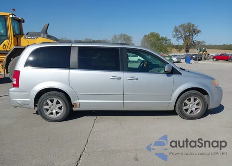 2008 Chrysler Town & Country Touring из США, поврежденный, VIN 2A8HR54P18R799830